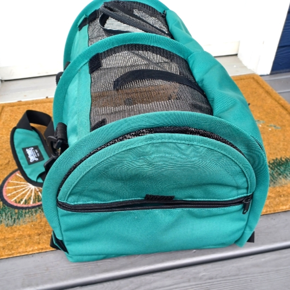 Sturdi bag pet carrier